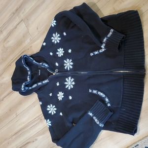 NorthCrest hooded snowflake sweater Size M 10-12